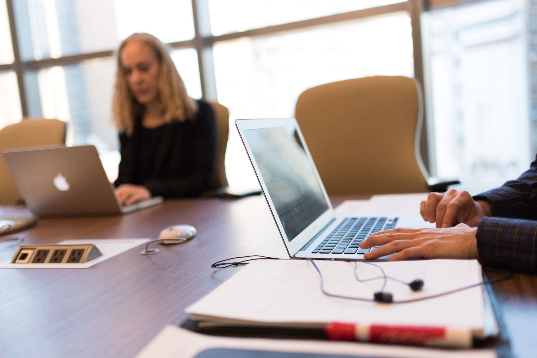 Clauses essentielles pour contrats avec producteurs locaux